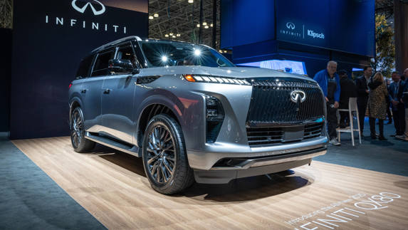 Preview: 2025 Infiniti QX80 Finally Gets a Dramatic New Look